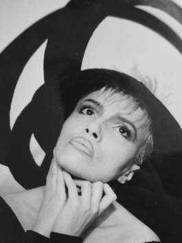 EXPERIMENTS IN FASHION AND ART