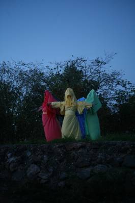 EXPERIMENTS IN FASHION AND ART