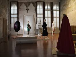 EXPERIMENTS IN FASHION AND ART