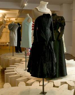 EXPERIMENTS IN FASHION AND ART