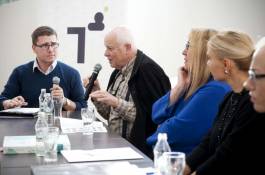 EXPERIMENTS IN FASHION AND ART