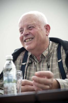 EXPERIMENTS IN FASHION AND ART