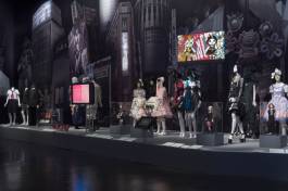 EXPERIMENTS IN FASHION AND ART