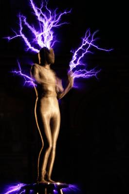 EXPERIMENTS IN FASHION AND ART