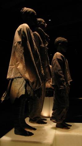 EXPERIMENTS IN FASHION AND ART