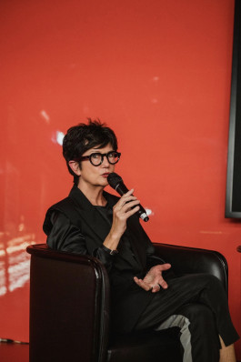 EXPERIMENTS IN FASHION AND ART