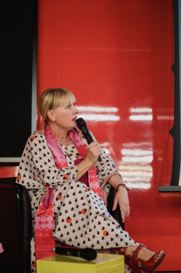 EXPERIMENTS IN FASHION AND ART