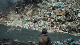 EXPERIMENTS IN FASHION AND ART